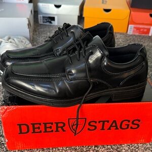 Boys Deer Stags Shiny Black Oxford Dress Shoes  Men’s size 6